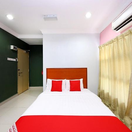 Super Oyo 720 Corridor Hotel 2 Pekan Luaran gambar